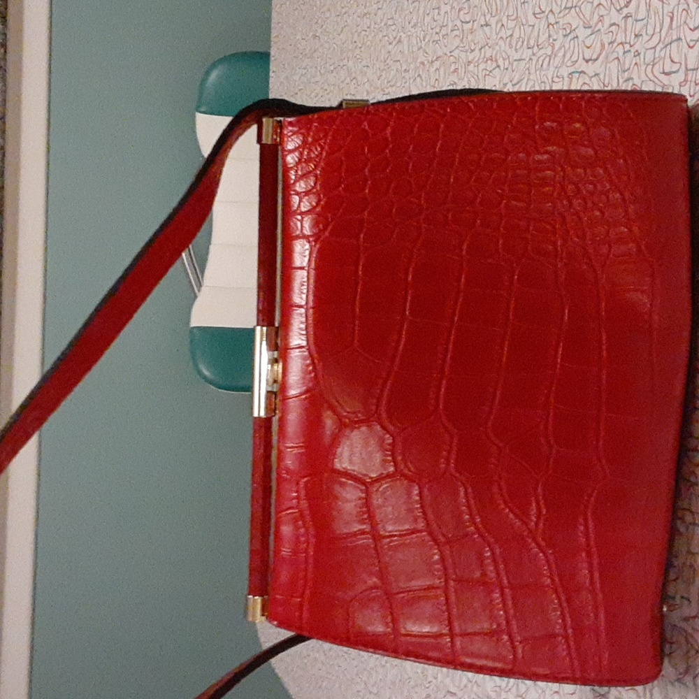 🌹Guess handbag Like New Excellent! - Picture 4 of 7